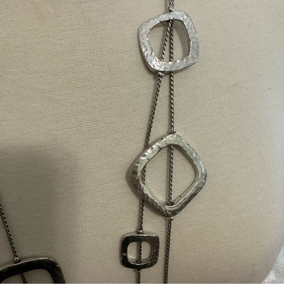 Long multi strand modern silver necklace - Picture 2 of 4